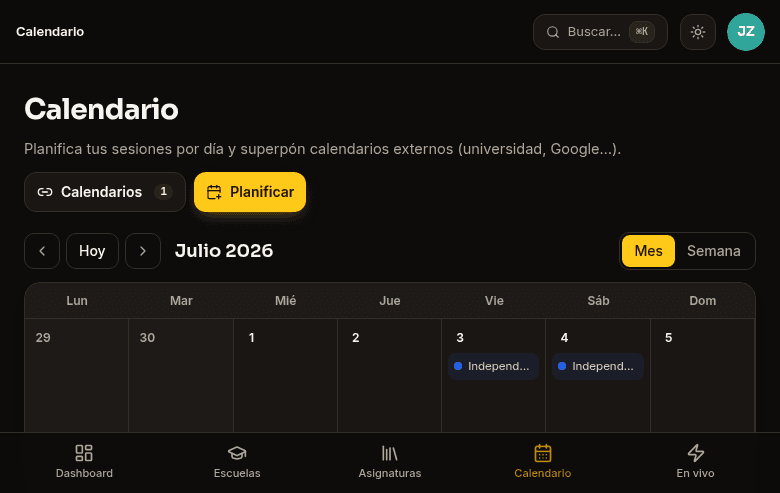 Calendario mensual de Kompa con las sesiones planificadas y calendarios externos sincronizados por ICS.